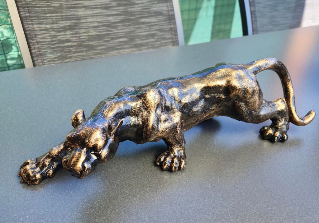 Grote zware gietijzeren panter beeld., Enlèvement, Statue
