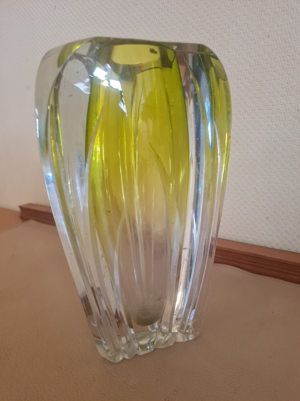 Vase Cristal, Enlèvement