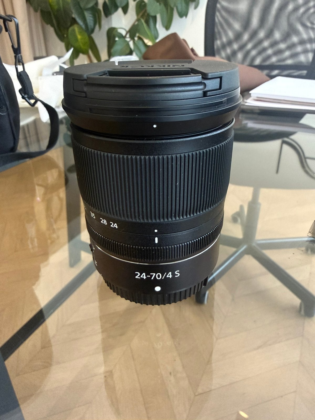Nikon Z 24-70mm f/4 S + 3 Filters + Cameratas, Audio, Tv en Foto, Ophalen, Zo goed als nieuw, Nikon