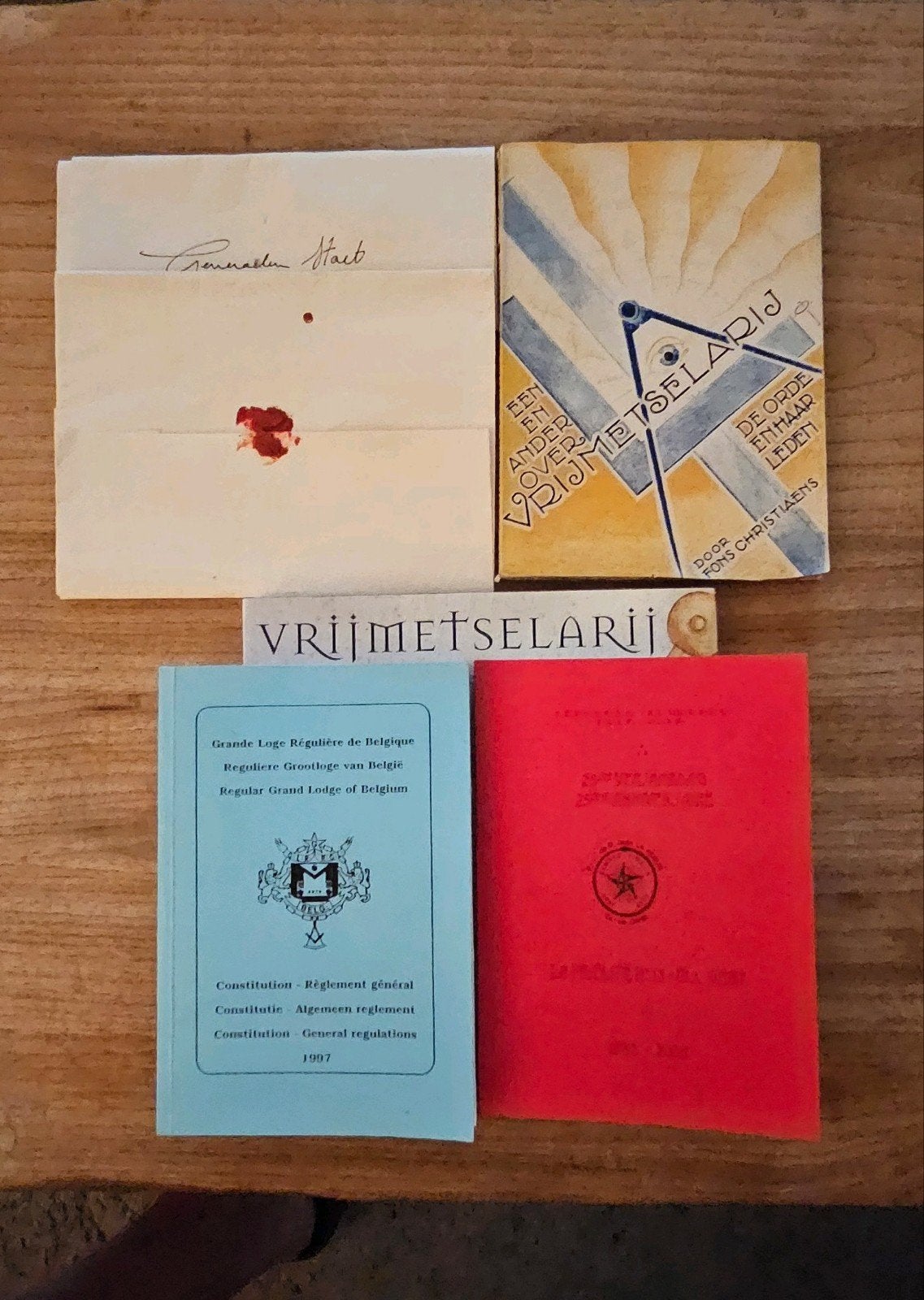 4 boeken en 2 officiële brieven vrijmetselarij in België !, Antiek en Kunst, Ophalen of Verzenden