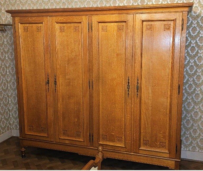 Imposante armoire 4 portes en chêne massif – Style Rustique, Avec tablette(s), 150 à 200 cm, Comme neuf, Enlèvement