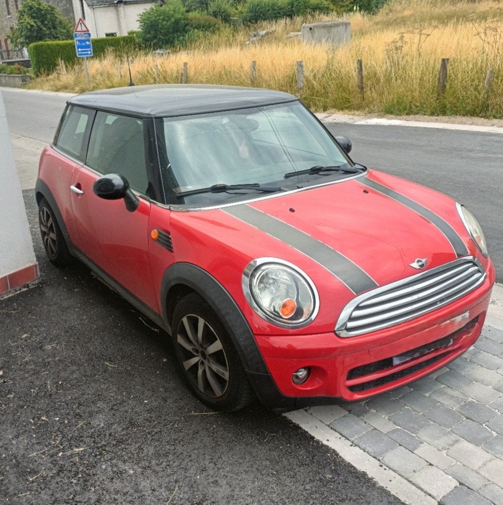 MINI COOPER DIESEL, Rouge, Boîte manuelle, Noir, Particulier