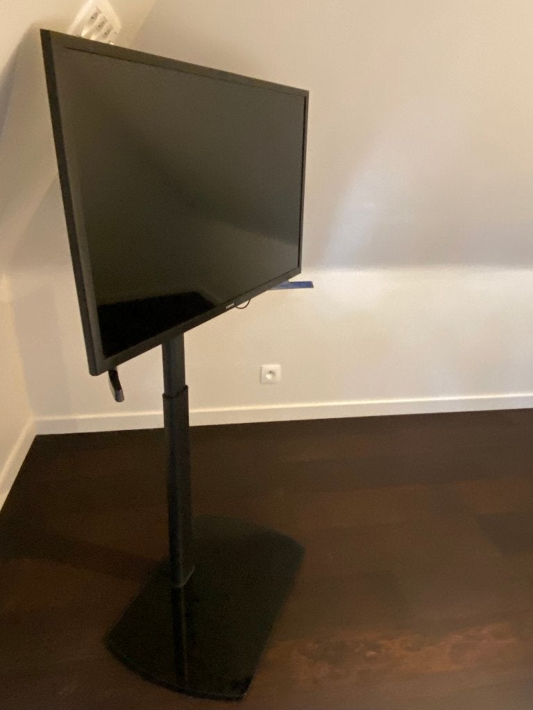 TV met bijhorende vloersteun, Enlèvement, Comme neuf, TV