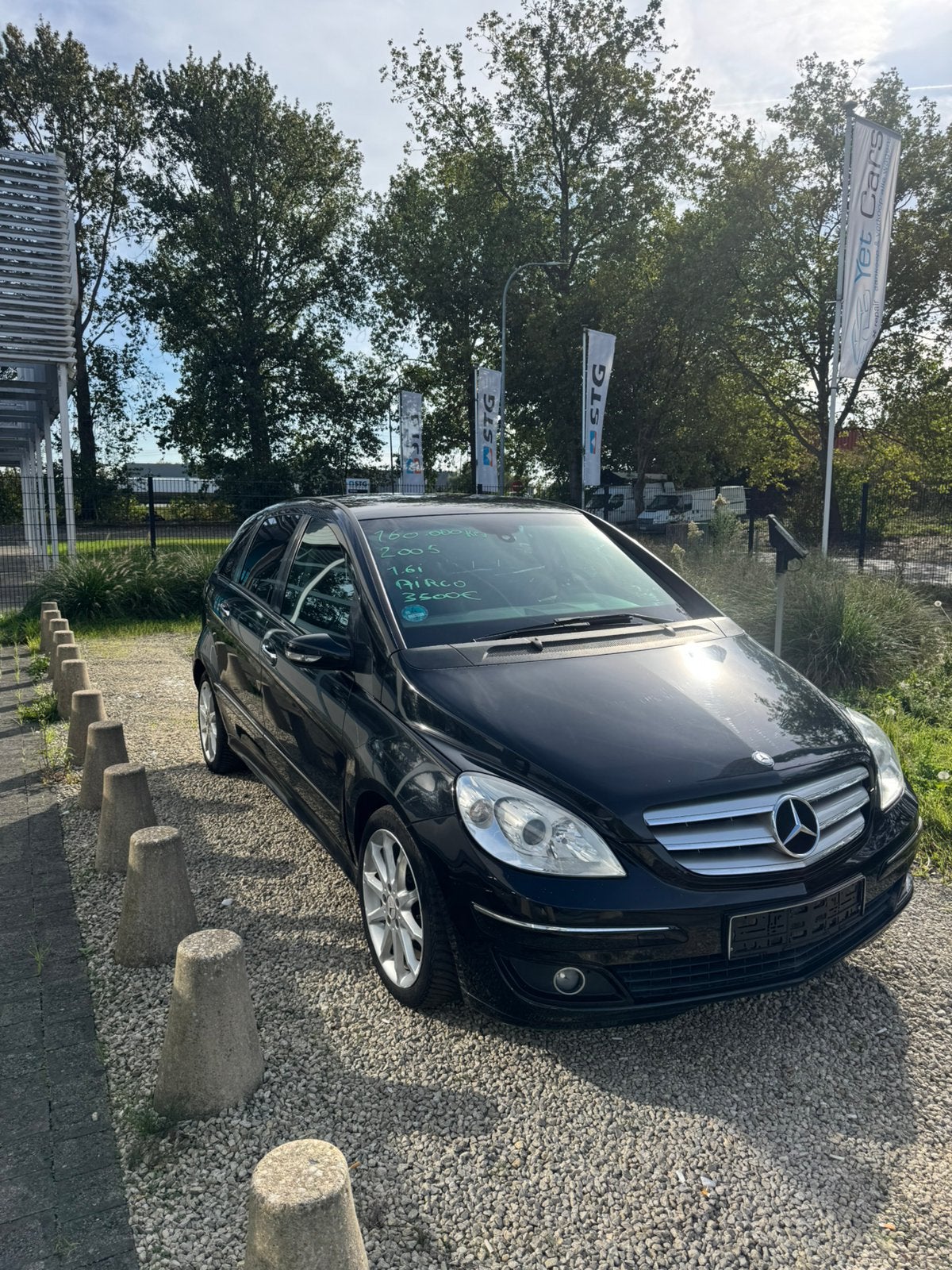 Mercedes B160 benzine met keuring verkoop en garantie, Auto's, Stof, Zwart, 4 cilinders, 1600 cc
