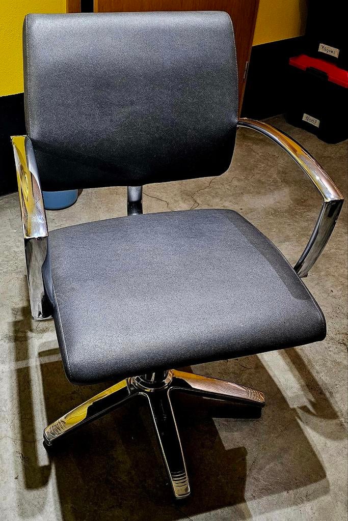 FAUTEUIL PROFESSIONNEL NEUF DE COIFFURE, Enlèvement