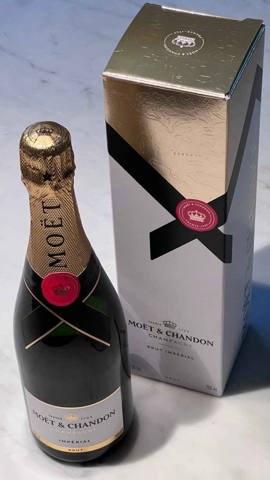 Champagne Moët & Chandon Brut Impérial + coffret cadeau, Collections, Enlèvement, Comme neuf, Champagne