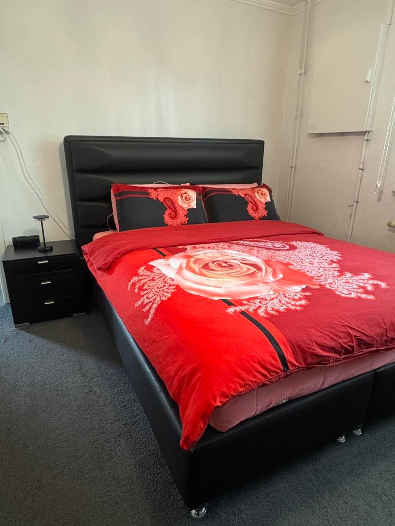 Bed, Enlèvement, Comme neuf
