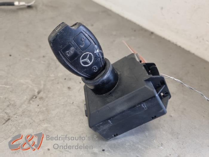 Kontaktslot + Sleutel van een Mercedes Vito, Gebruikt, -, Ophalen of Verzenden, -
