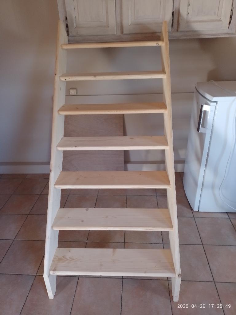 Mooie nieuw houten trap - 2 stuks, Ophalen, Nieuw, Trap, Minder dan 2 meter
