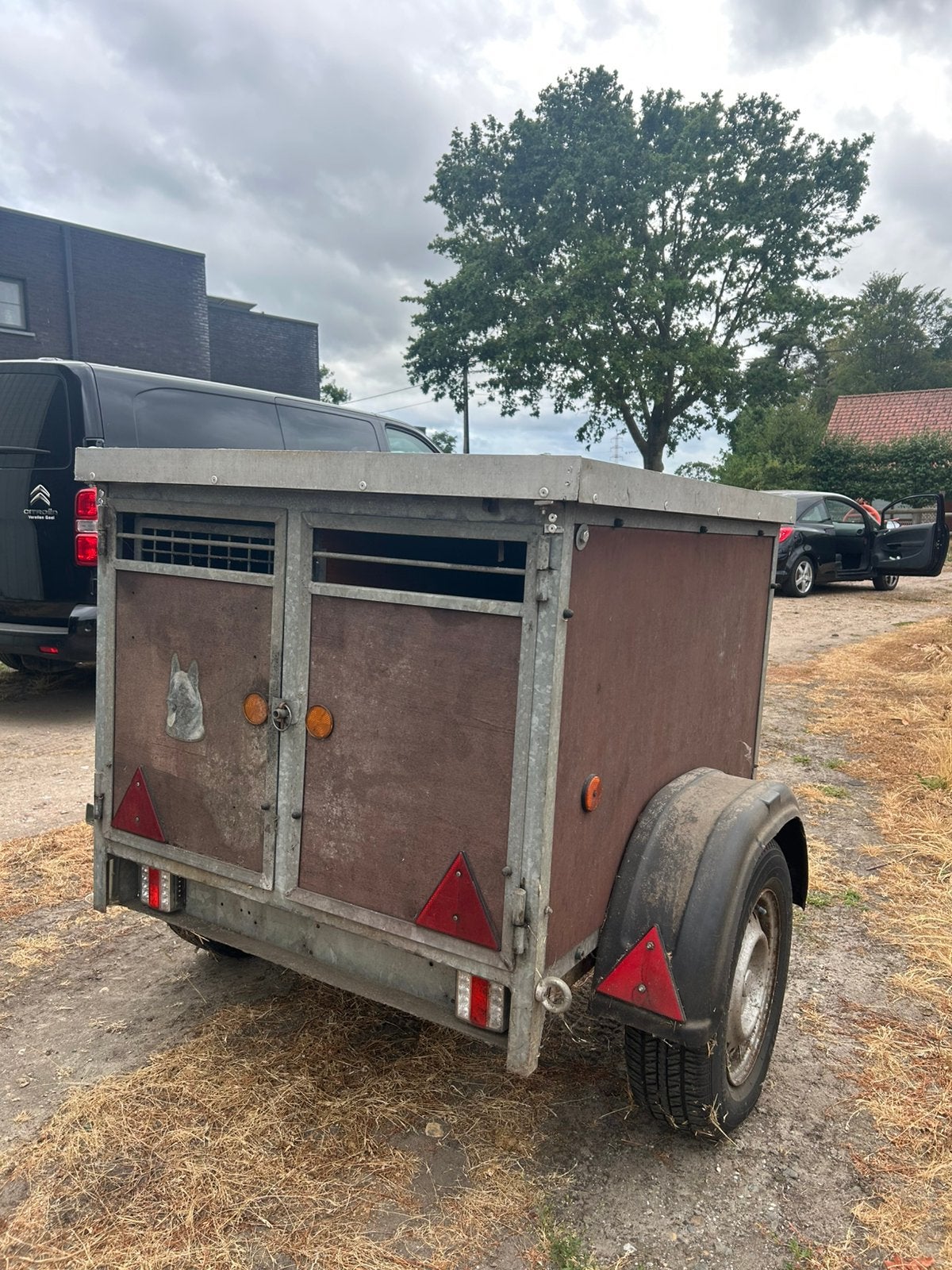 Honden aanhangwagen 2 delen, Ophalen, Zo goed als nieuw