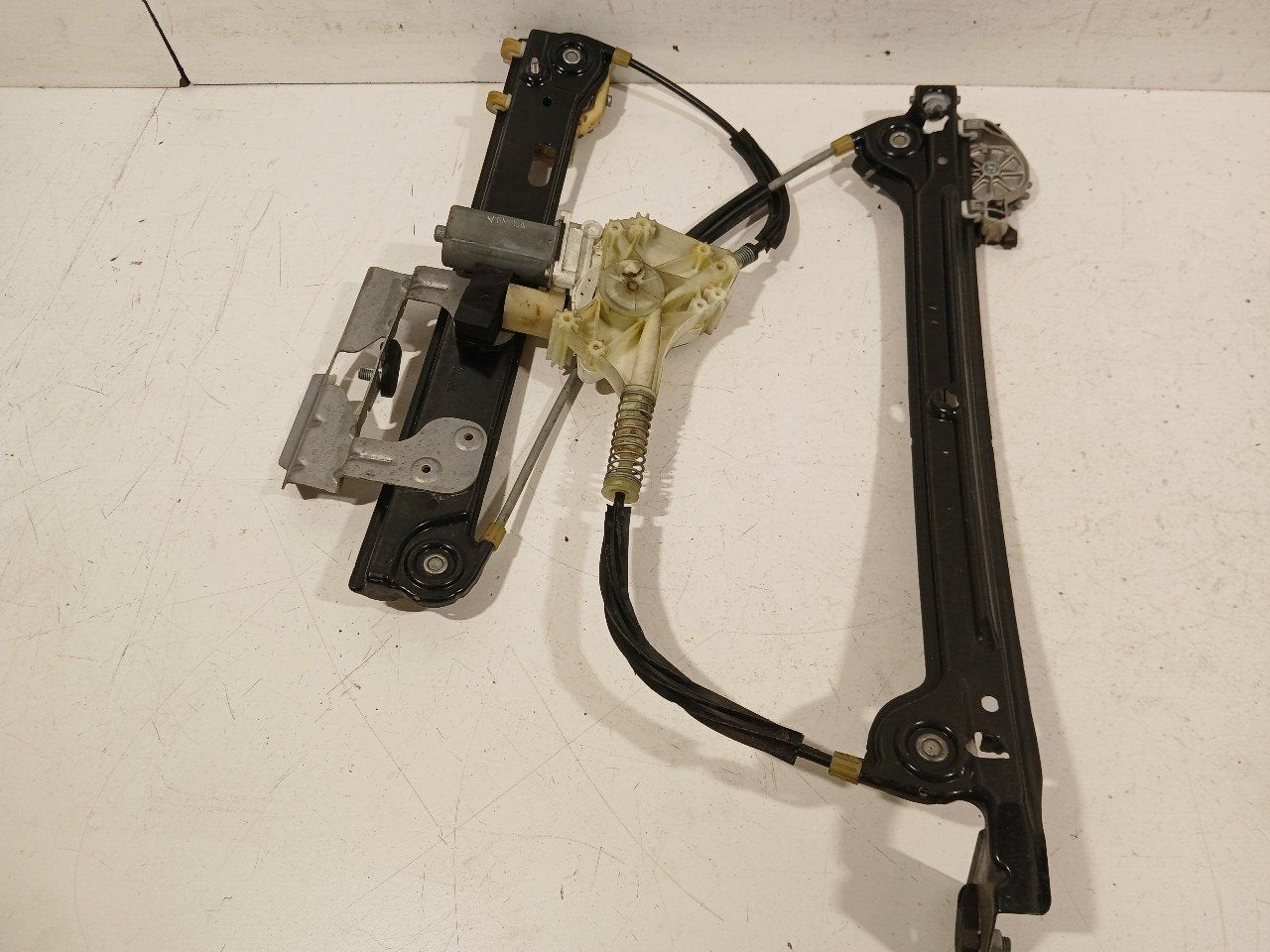 Raammechaniek elektrisch links achter BMW 6 serie, Onderdelen@venauto.nl, Van der Ven Autorecycling B.V., Gebruikt, Ettenseweg 76, 4706 PB Roosendaal, The Netherlands