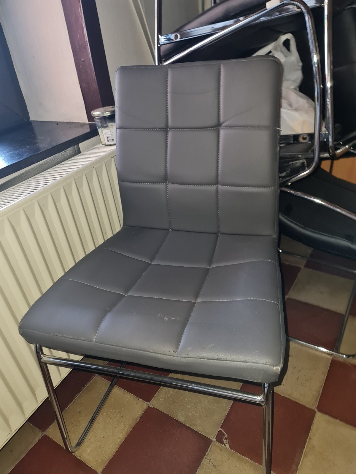 6 chaises de salon similicuir et acier, Métal, Enlèvement, Cinq, Six Chaises ou plus, Utilisé