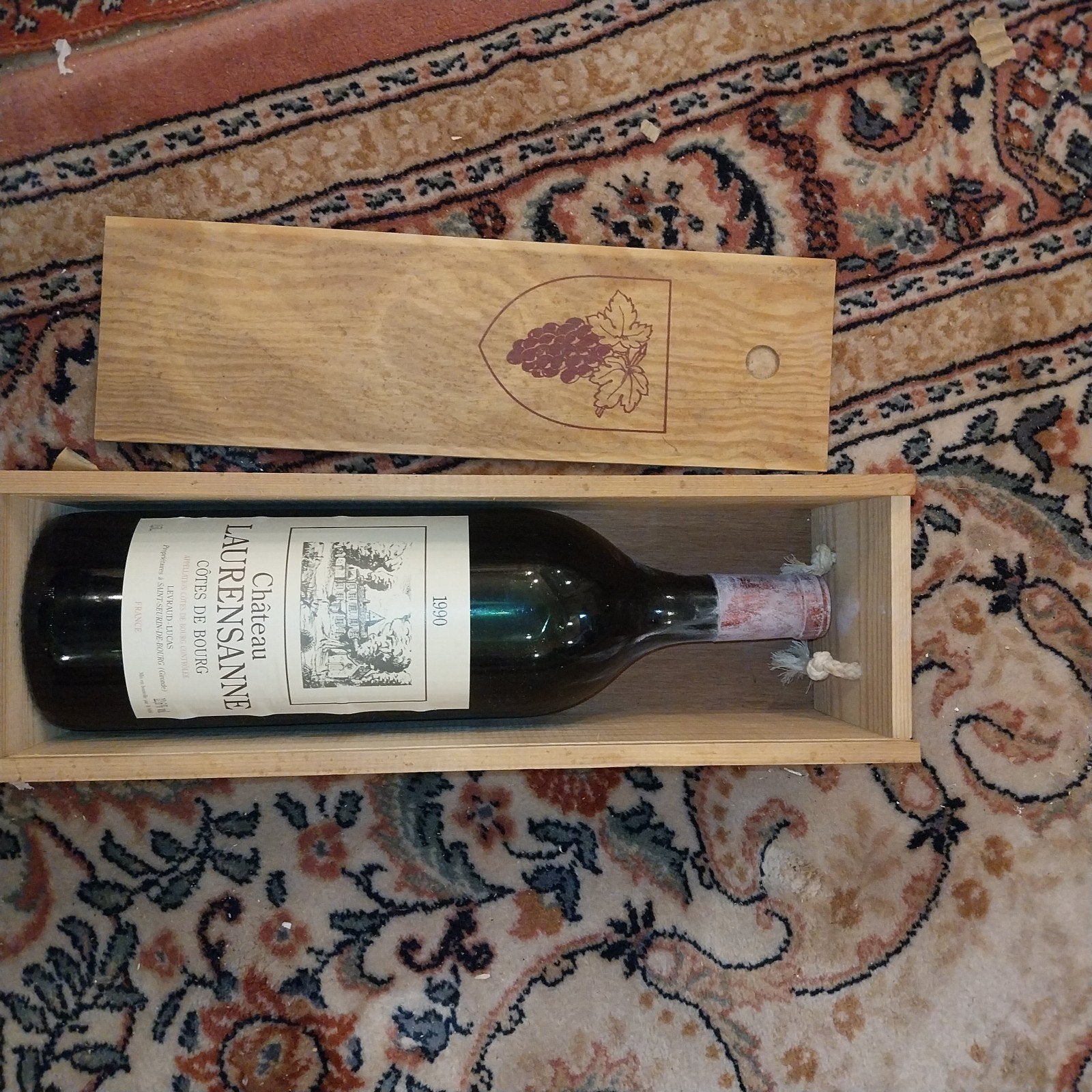 Château Laurensanne 1990 Magnum 1,5L – Originele Houten Kist, Ophalen
