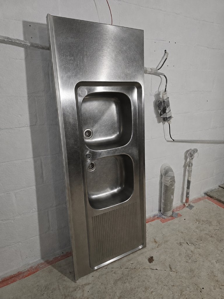Double évier en inox avec égoutoir et renfort, Enlèvement, Utilisé, Inox, Autres types