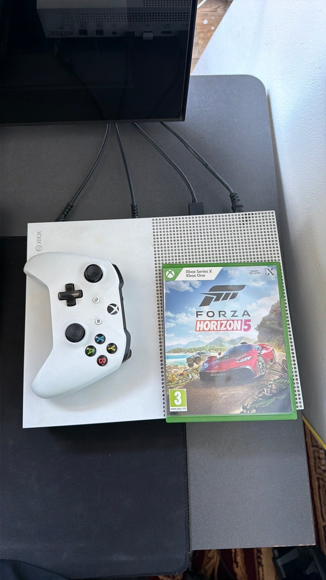 Xbox Series S  met controller en een game met stering weal, Games en Spelcomputers, Spelcomputers | Xbox One, Ophalen, Xbox One S All-digital