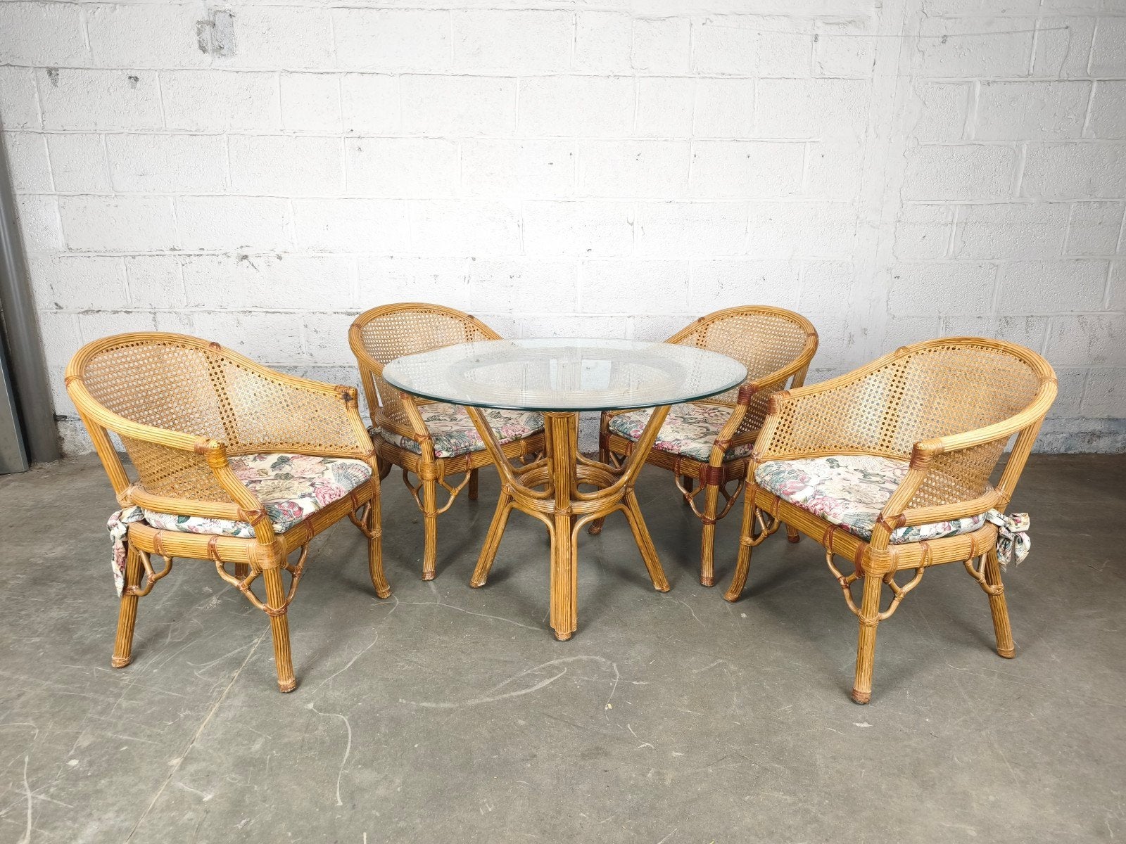 Vintage rotan tafel met stoelen, Huis en Inrichting, Ophalen, ., ., .