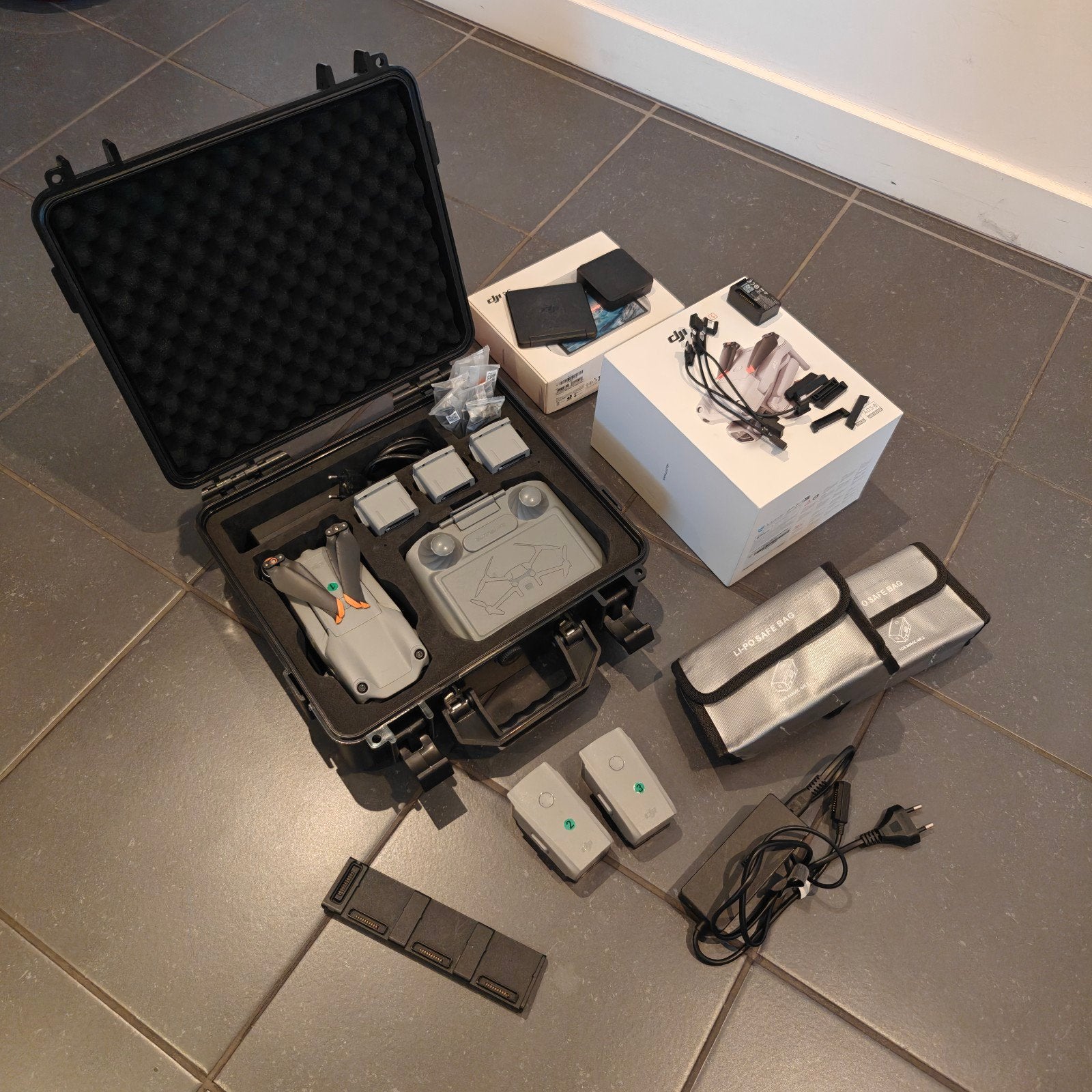 DJI Air 2S Fly More Combo - 6 batterijen - DJI RC - Filters, TV, Hi-fi & Vidéo, Drones, Drone avec caméra, 250 à 900 g, Enlèvement ou Envoi