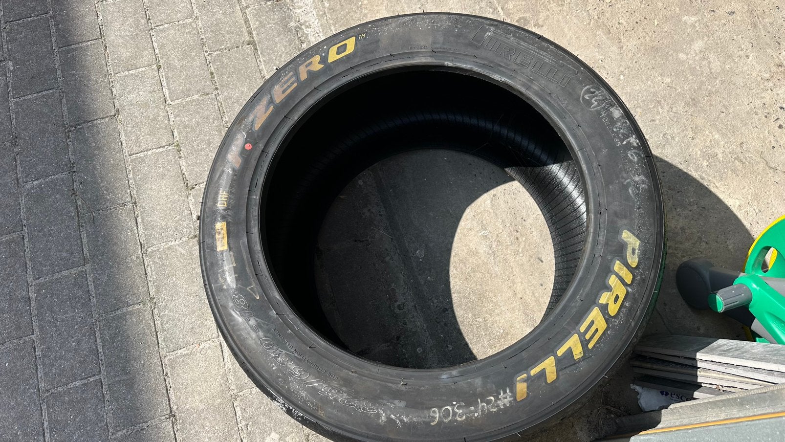 Pirelli zero race slick GT3 & GT4 Porsche 1 stuk, Auto diversen, Raceauto's