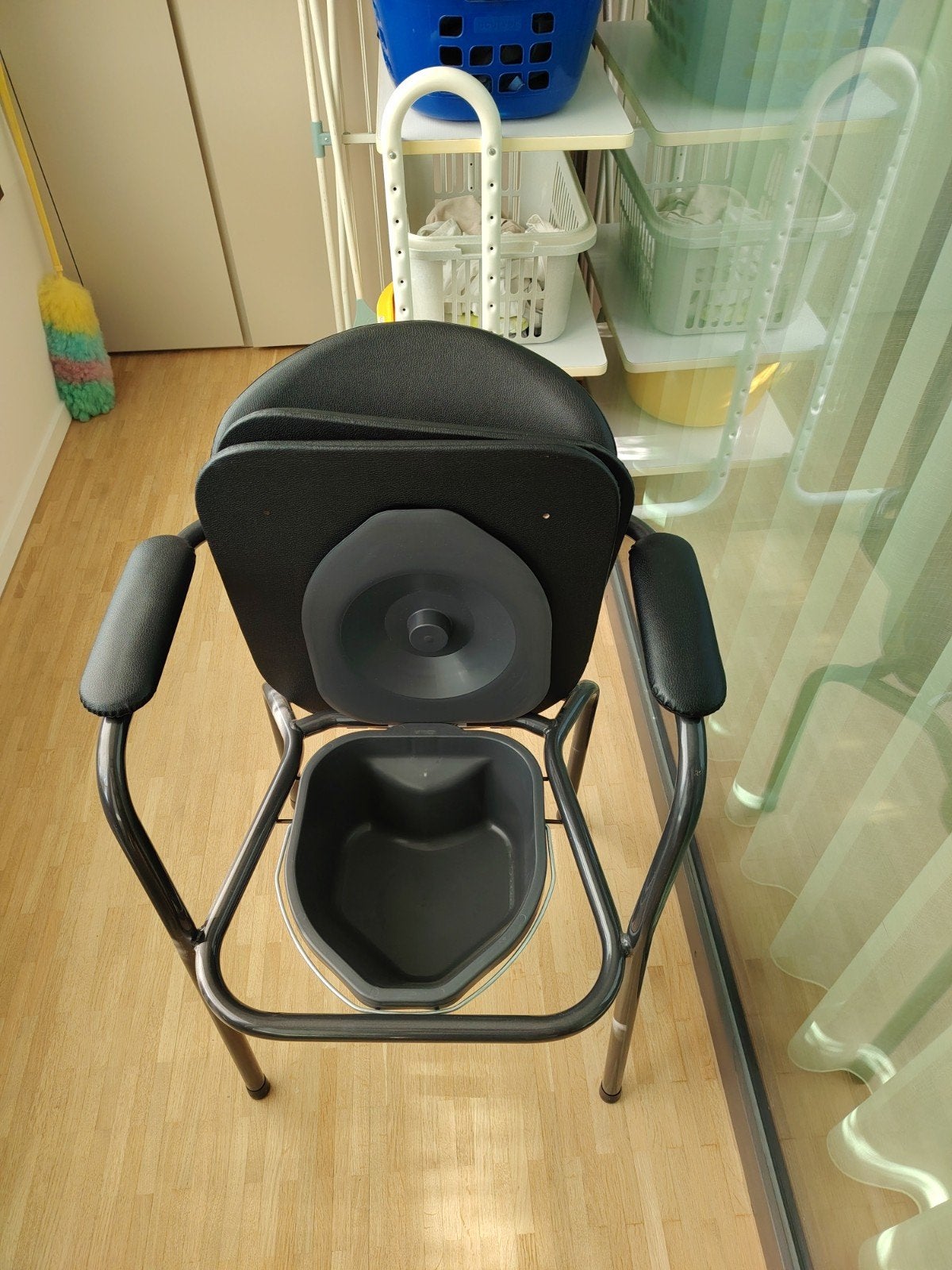 toiletstoel als nieuw zwart, Huis en Inrichting, Stoelen, Ophalen, Zwart