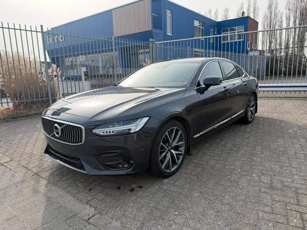 VOLVO S90 INSCRIPTION / 2.0D R DESIGN / EURO6 / VOL OPTIES, Auto's, Volvo, 1800 kg, 4 cilinders, Blauw, Leder