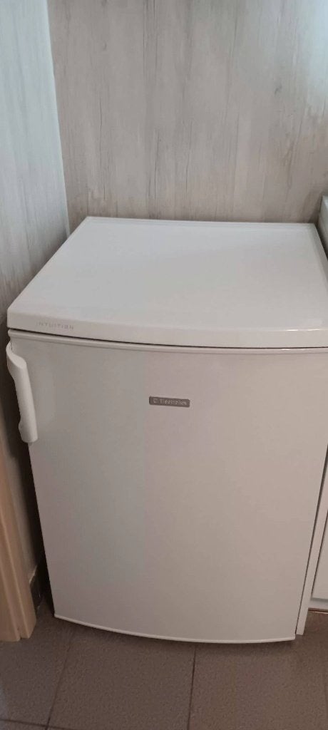 Frigo, Ophalen, Zo goed als nieuw, Zonder vriesvak, Energieklasse A of zuiniger