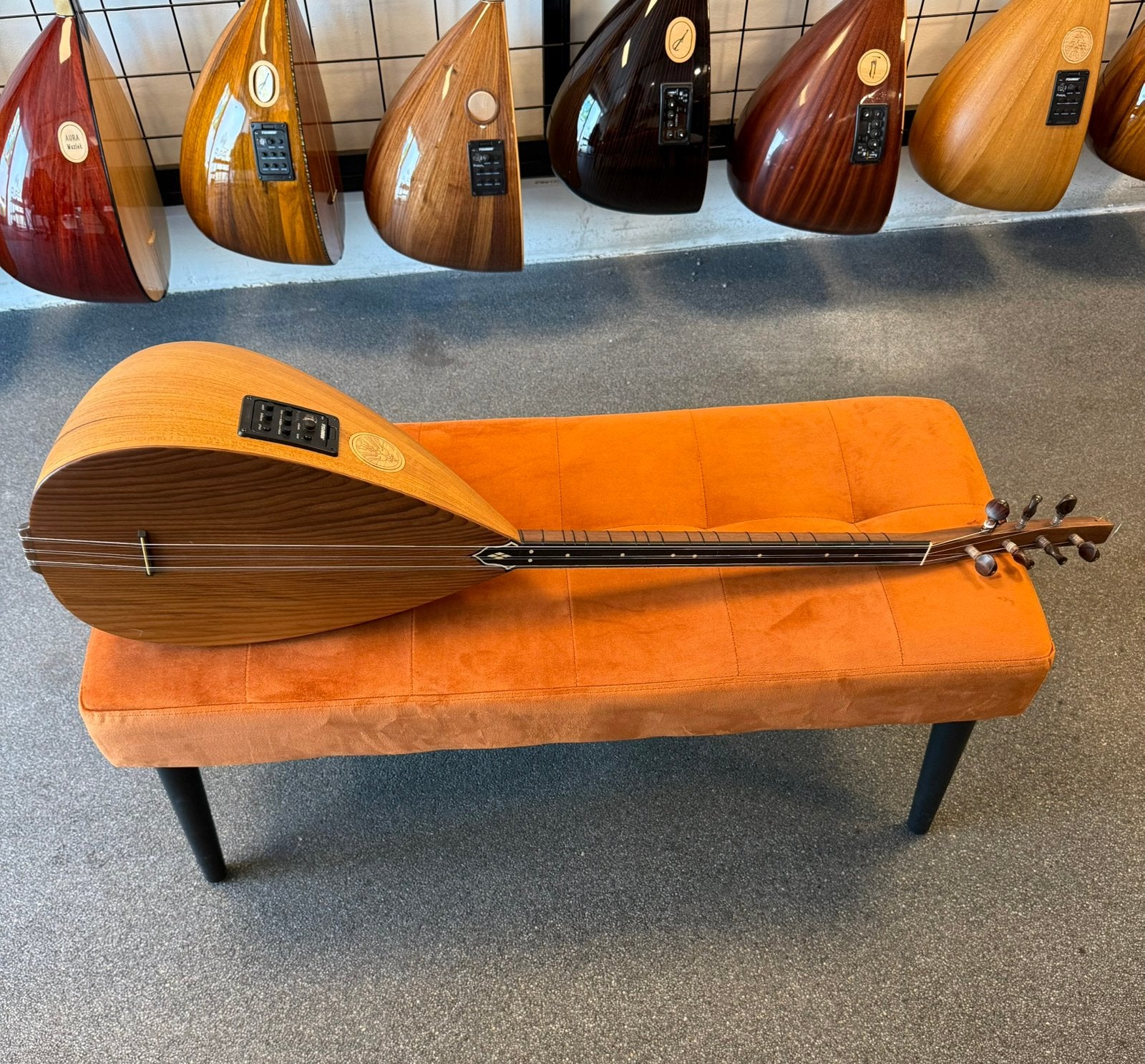 saz yaprak dut kısa sap fishmanli profosyonel, Muziek en Instrumenten, Snaarinstrumenten | Overige, Ophalen of Verzenden, Nieuw
