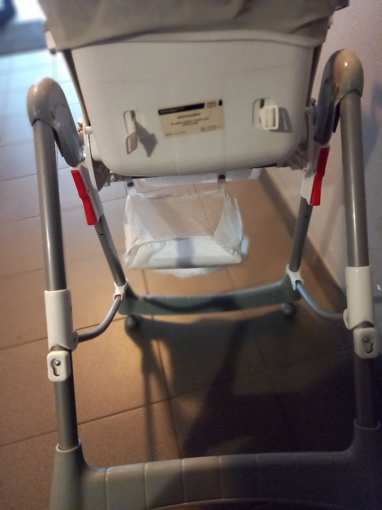 Chaise  bebe .monsieur bebe, Enfants & Bébés, Enlèvement, Comme neuf