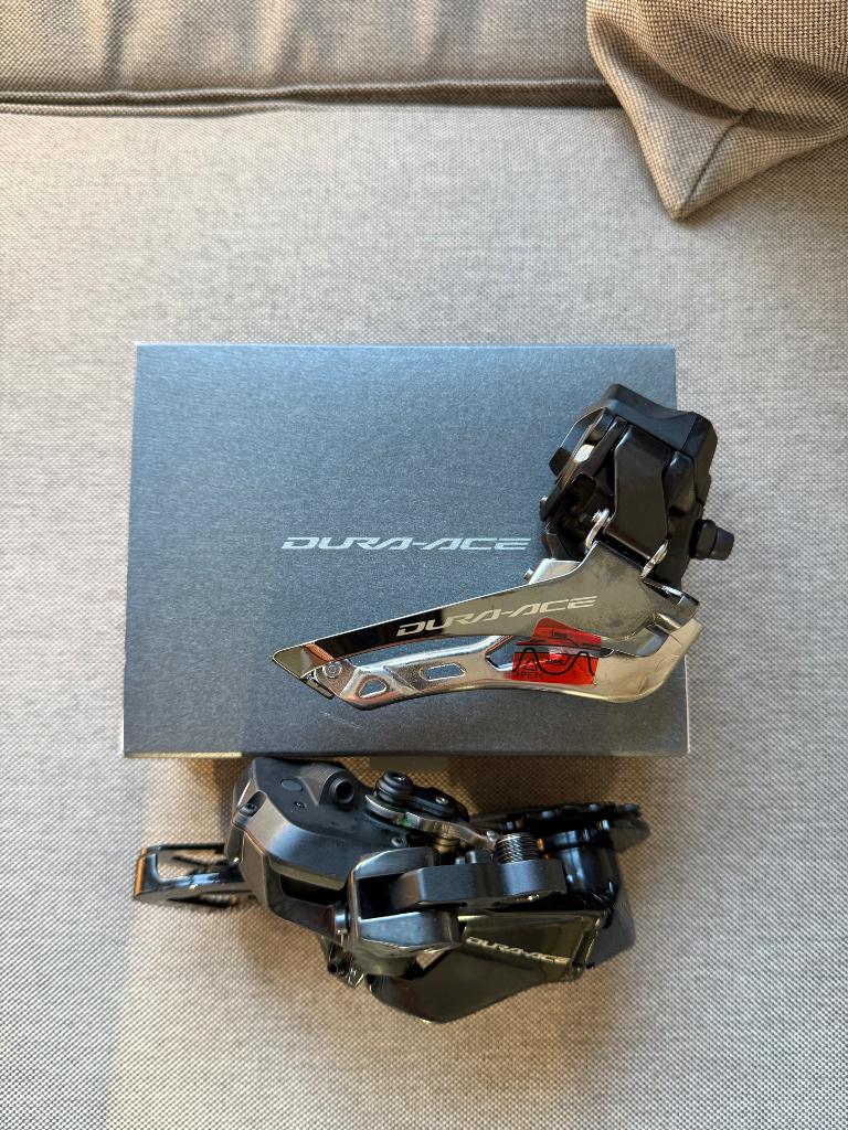 Dérailleur avant plus arrière Dura ace Di2 12V, Enlèvement ou Envoi, Neuf