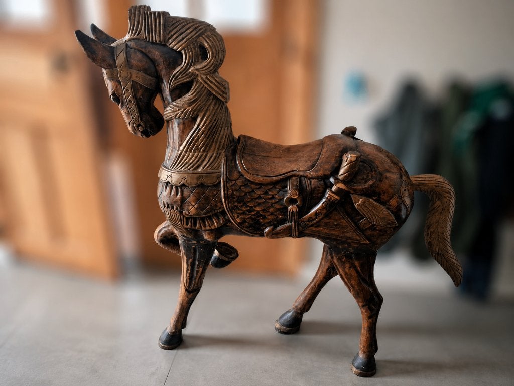 Groot handgesneden houten paard, decoratief beeld, Antiek en Kunst, Ophalen, Houtsnijwerk, 1 meter - 2 meter, Hout
