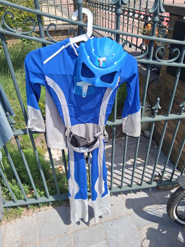 Verkleedkledij, Ophalen