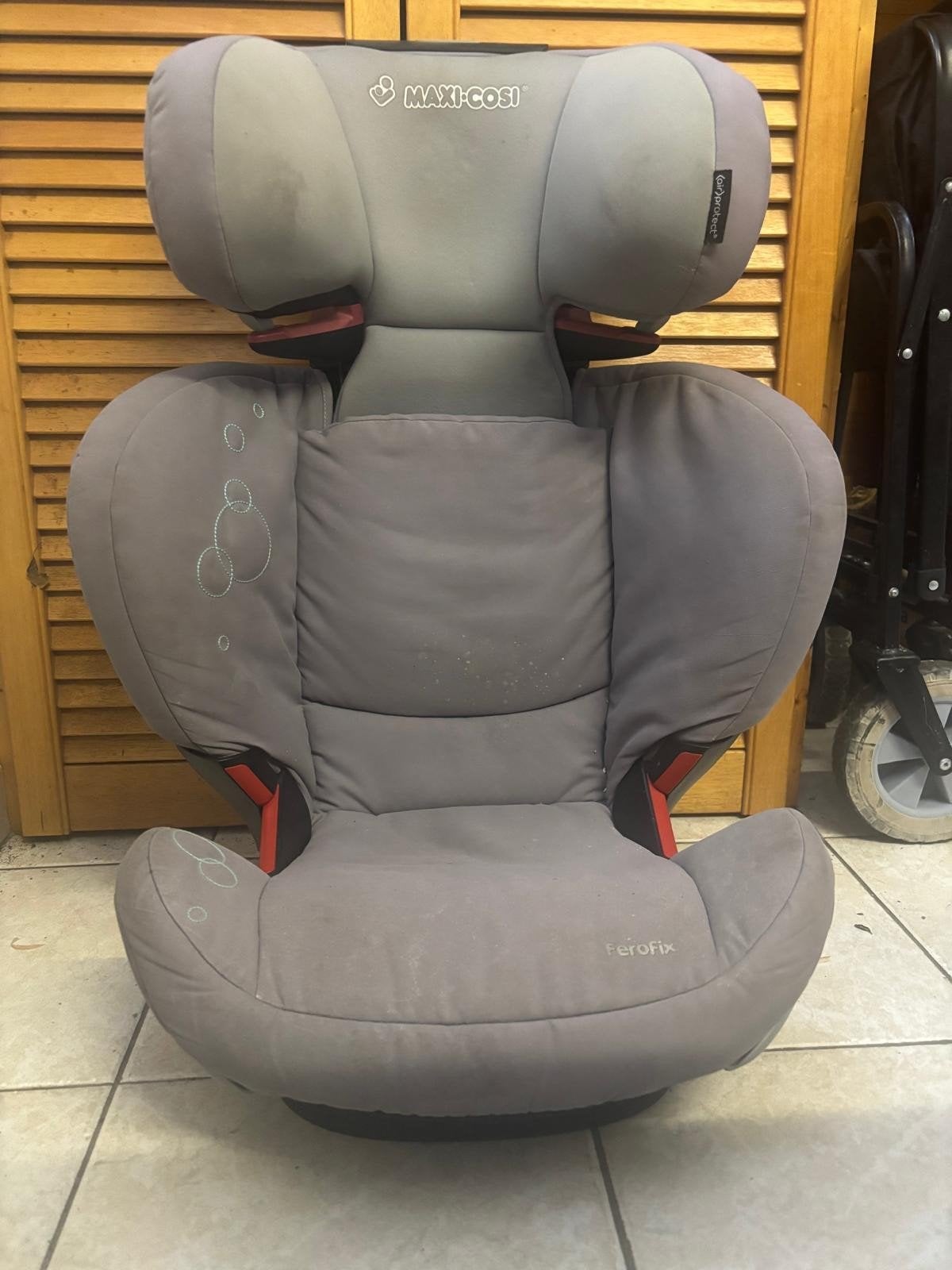 Rehausseur maxi cosi, Enfants & Bébés, Sièges auto, Enlèvement, Isofix