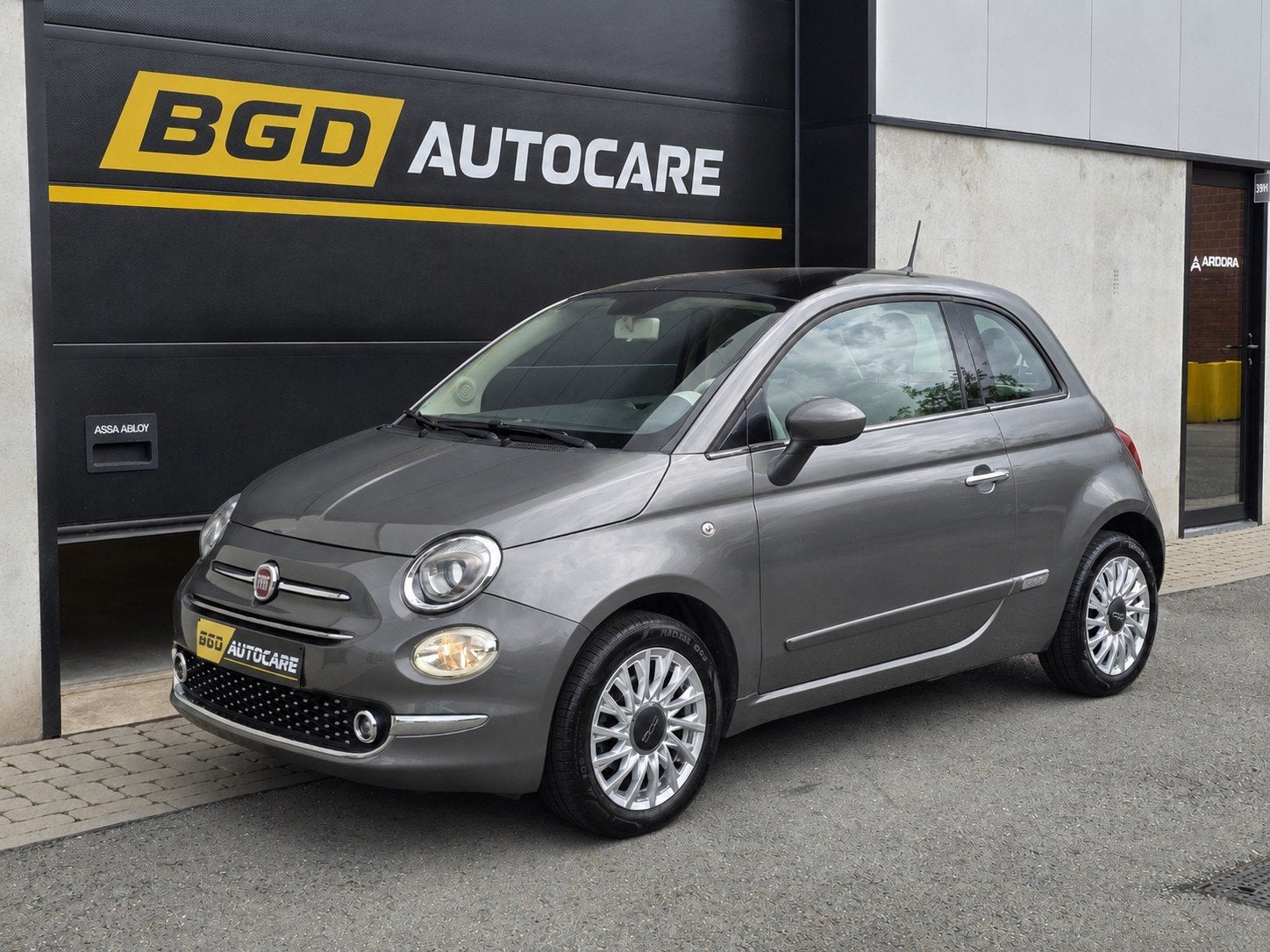Fiat 500 1.2 Benzine 12M Garantie/TOMTOM/Panodak/Bluetooth, Autos, Fiat, Argent ou Gris, Achat, Entreprise, Garantie prolongée