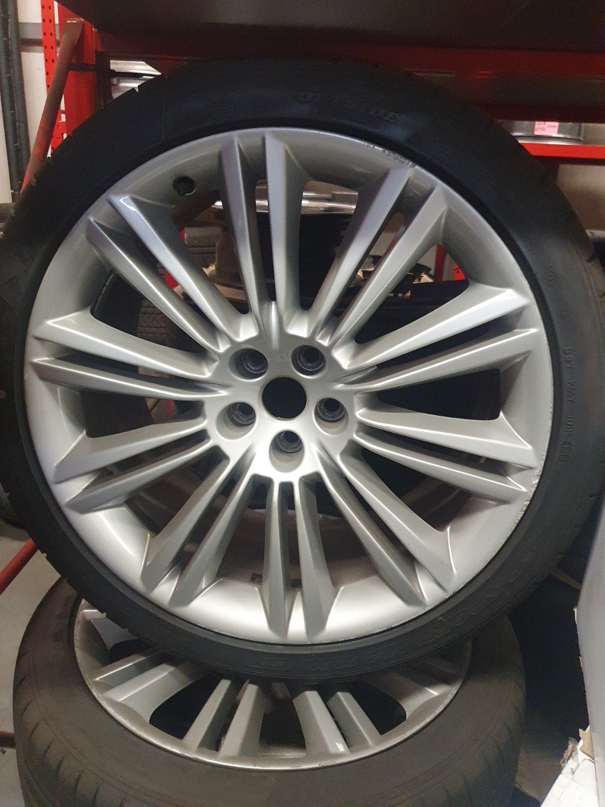 Jaguar XJ, Ophalen