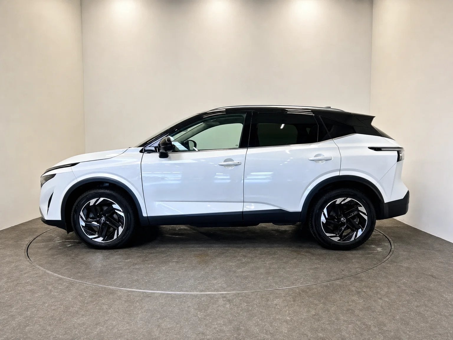 Nissan Qashqai 1.3 -Connecta Winter Comfort + PANO, Automaat, Wit, 120 kW, Bedrijf