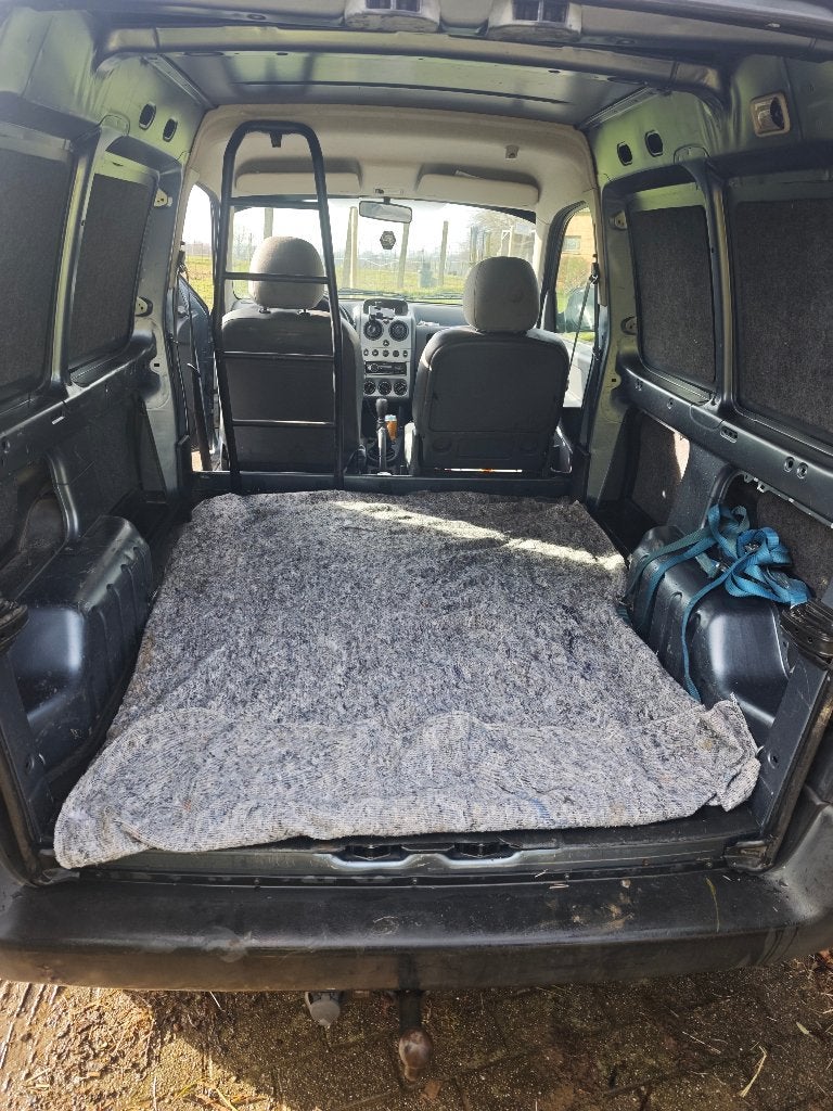 Citroen Berlingo, Voorwielaandrijving, Stof, Zwart, Citroën