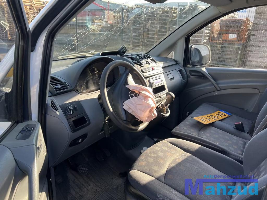 MERCEDES VITO W639 Interieur stoel deurpanelen, Gebruikt, Mercedes-Benz AG, Mercedes-Benz, Mercedesstrasse 120
70372  Stuttgart, DE