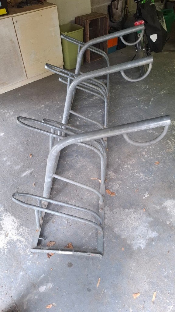 Stevig metalen fietsenrek voor 6 fietsen, Ophalen