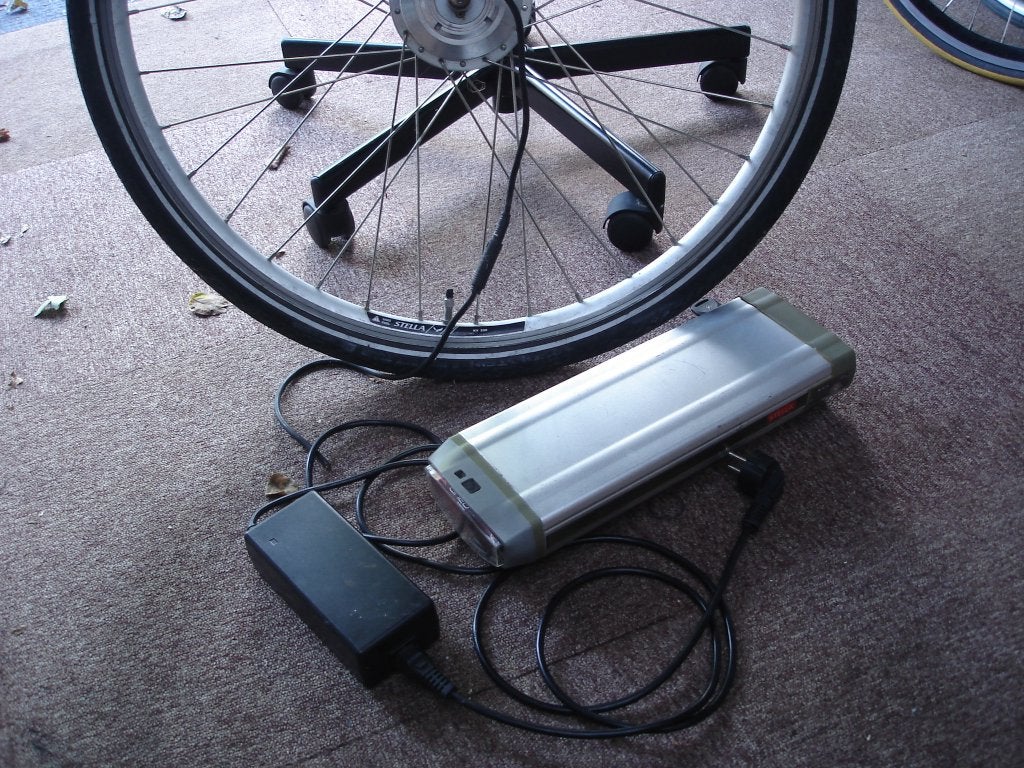 Stella 36V E-bike Accu - lader & voorwiel, Enlèvement, Utilisé