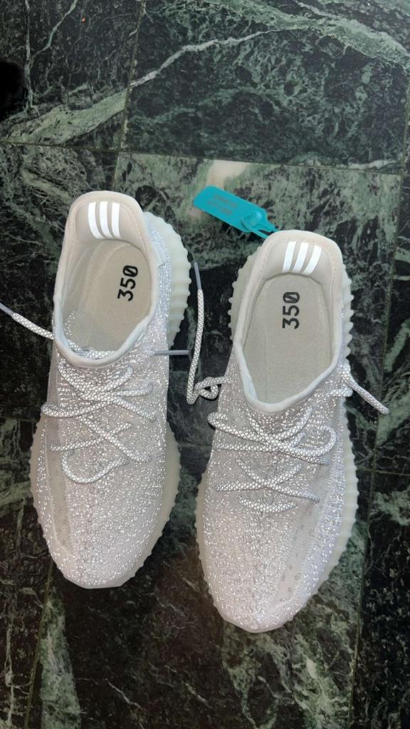 yeezy blanchd 350 Vrai, Enlèvement ou Envoi, Comme neuf