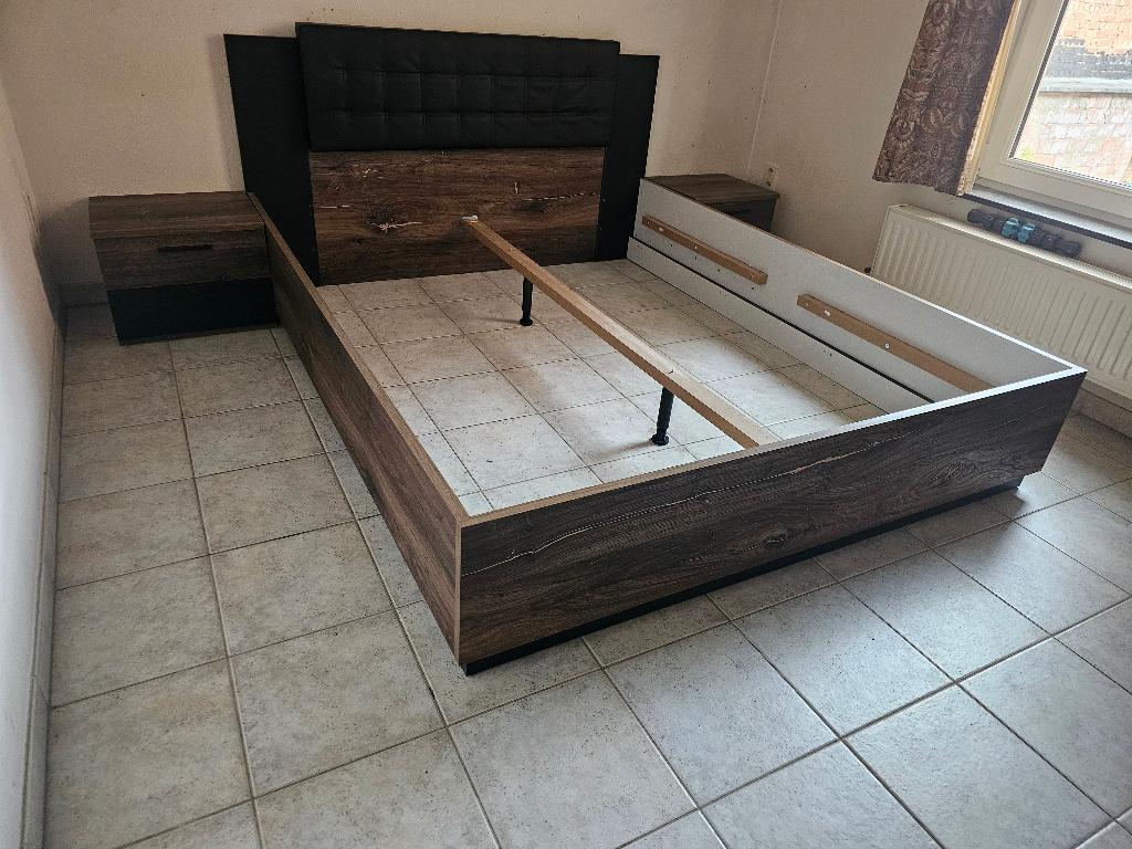 Bed + Nachtkastjes Kalbarri donkere eikenhouten, Comme neuf, Brun, Enlèvement, 200 cm