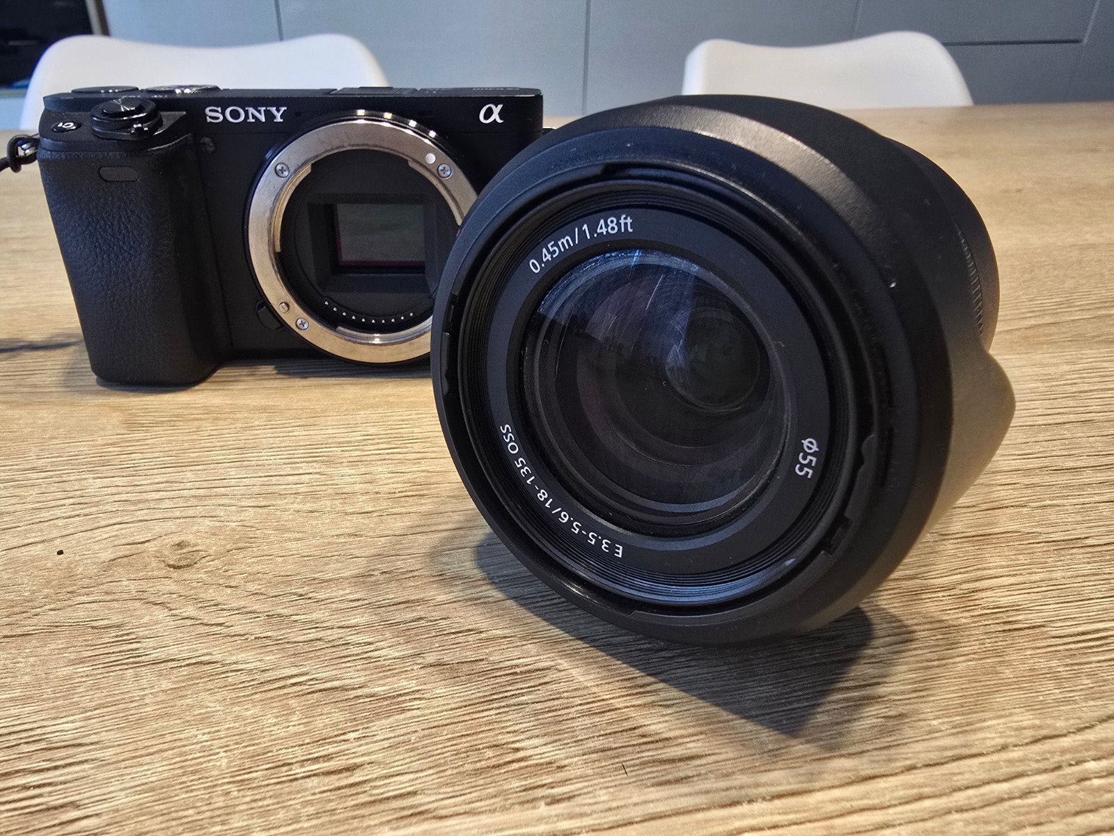 Sony lens E 18-135mm F/3.5-5.6 OSS, Ophalen, Sony E-mount, Sony, Zo goed als nieuw