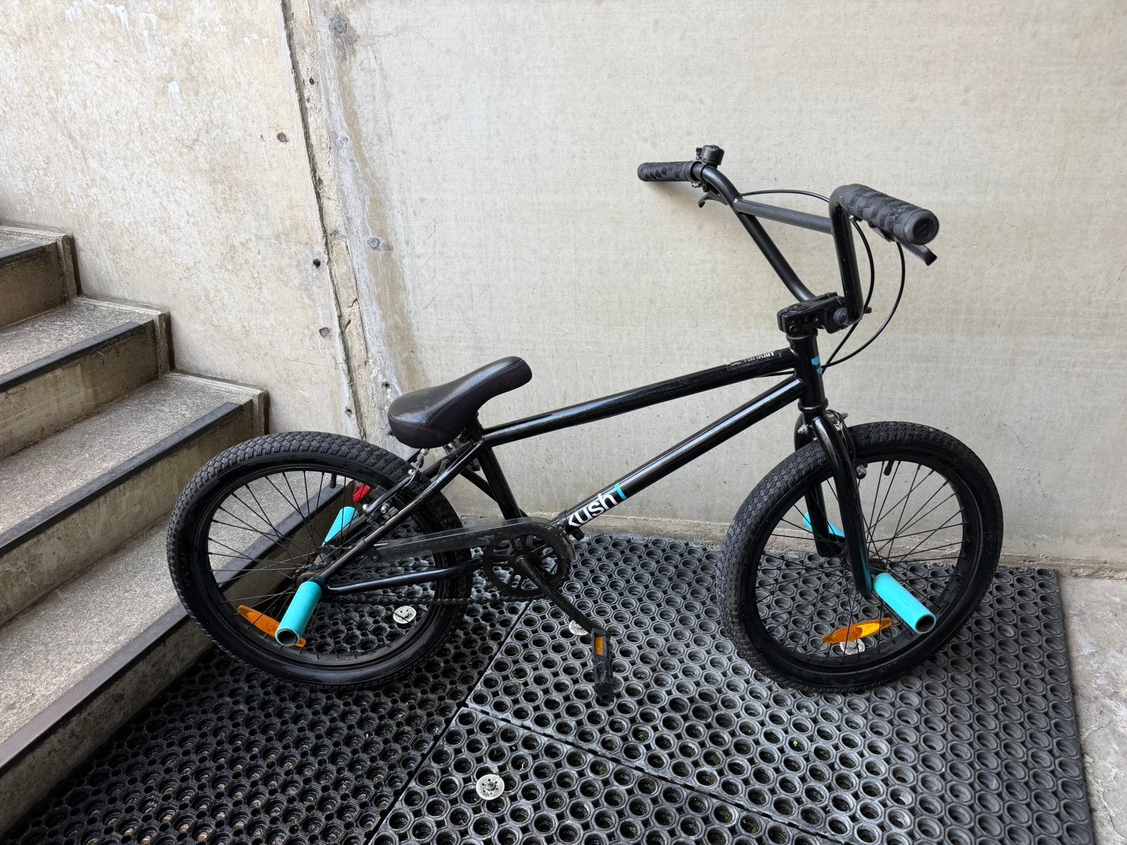 Mafia bikes kush 1 20inch met 4pegs, Ophalen, Zo goed als nieuw, Voetsteunen