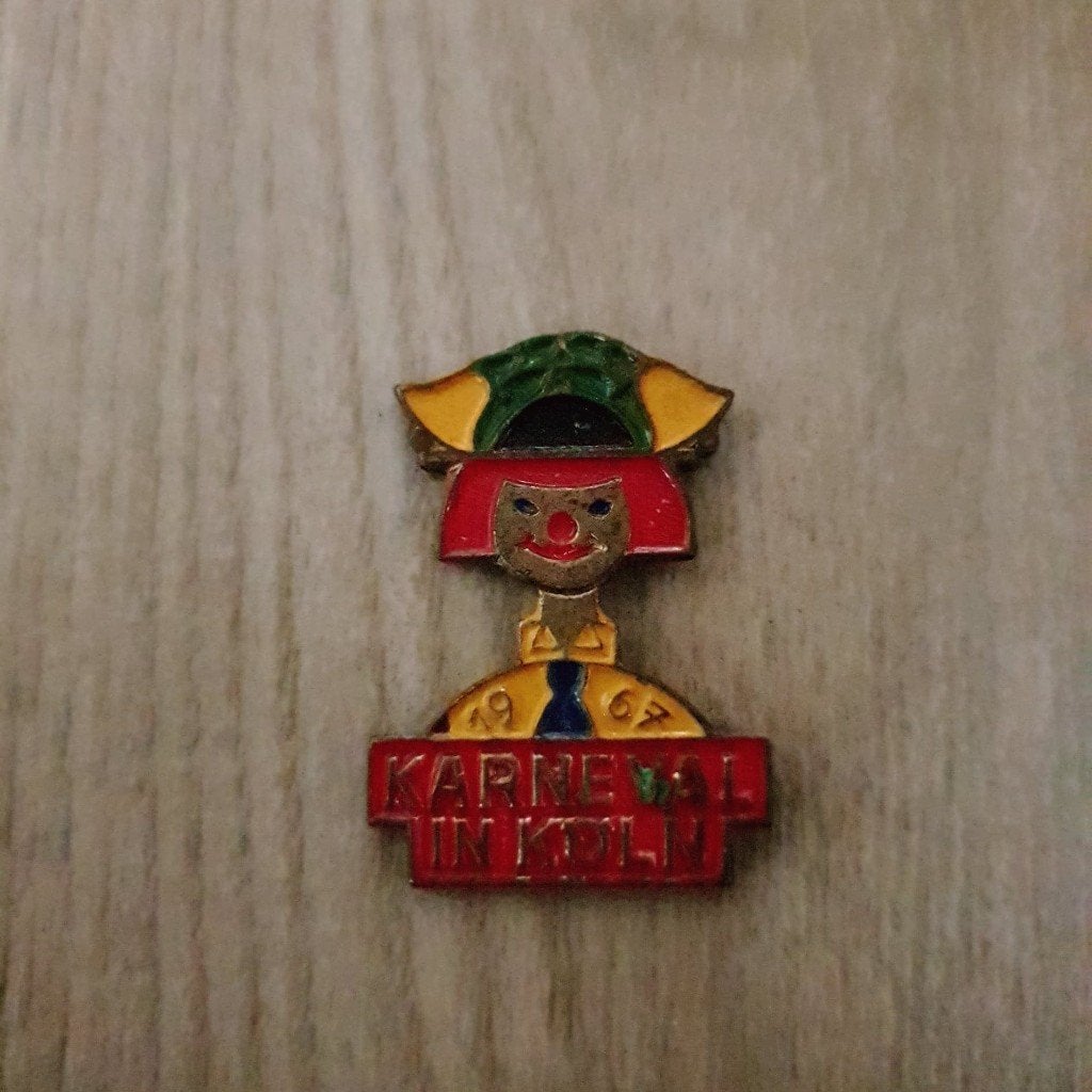 Pin Karnaval Keulen 1967, Verzamelen, Speldjes, Pins en Buttons, Ophalen of Verzenden