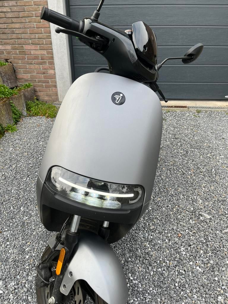 Segway E125S stone grey (custom version) / E-Roller 45 km/h, Comme neuf, Classe B (45 km/h), Enlèvement, Segway