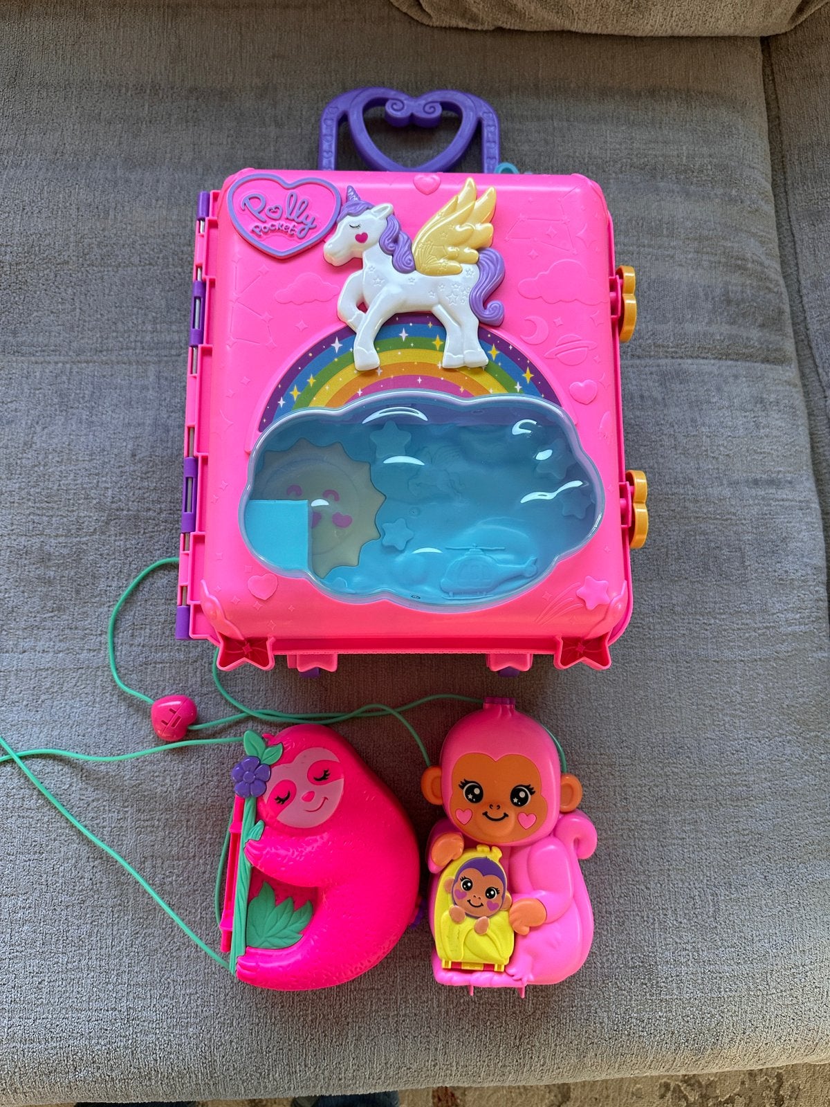 Polly pocket Resort Rolkoffer + 2x 2-in-1 Compact Tasjes, Enlèvement, Comme neuf, Autres types, À roulettes