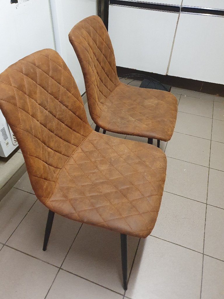 2 Cognac eetkamerstoelen –  Zwart metalen poten, Huis en Inrichting, Stoelen, Ophalen, Zwart
