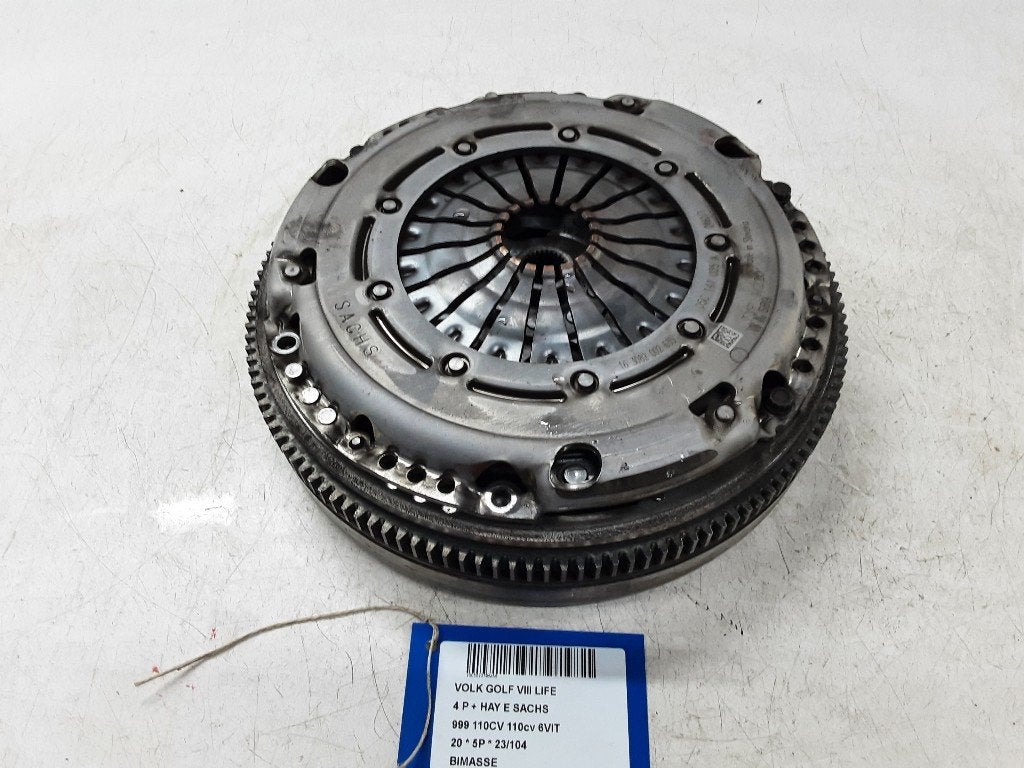 VOLANT MOTEUR BI-MASSE Golf VIII (CD1) (05C141025A), Volkswagen, Mevr. I. Hauben, Utilisé, Rue de l'Espoir 34 34
4030  GRIVEGNÉE, BE