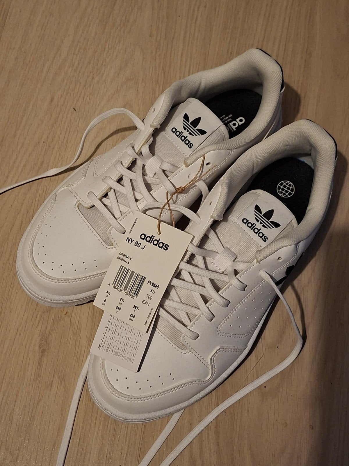 Sneakers Adidas, Kleding | Dames, Schoenen, Ophalen, Adidas, Wit, Nieuw