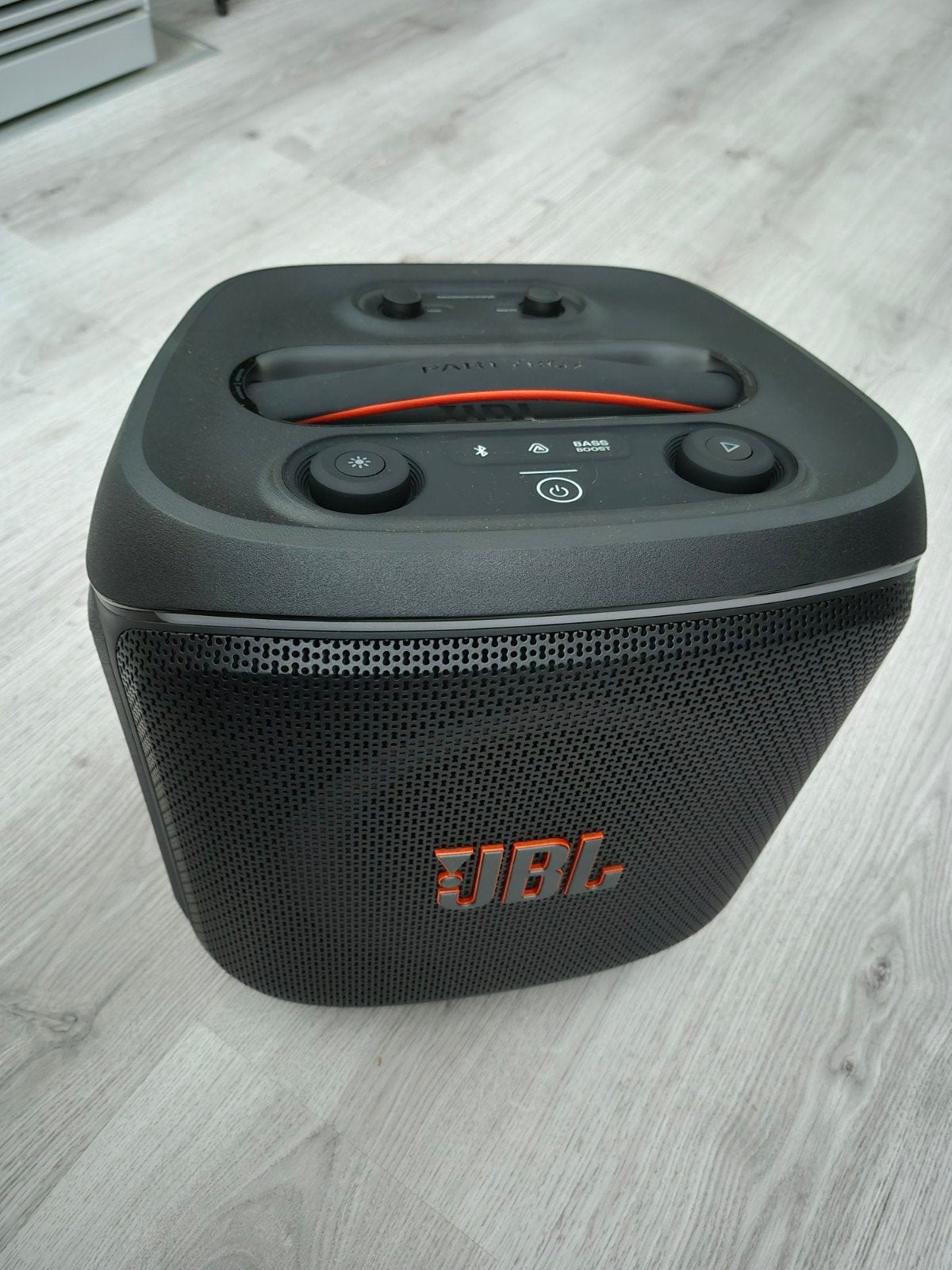 JBL partybox Encore 2, Ophalen