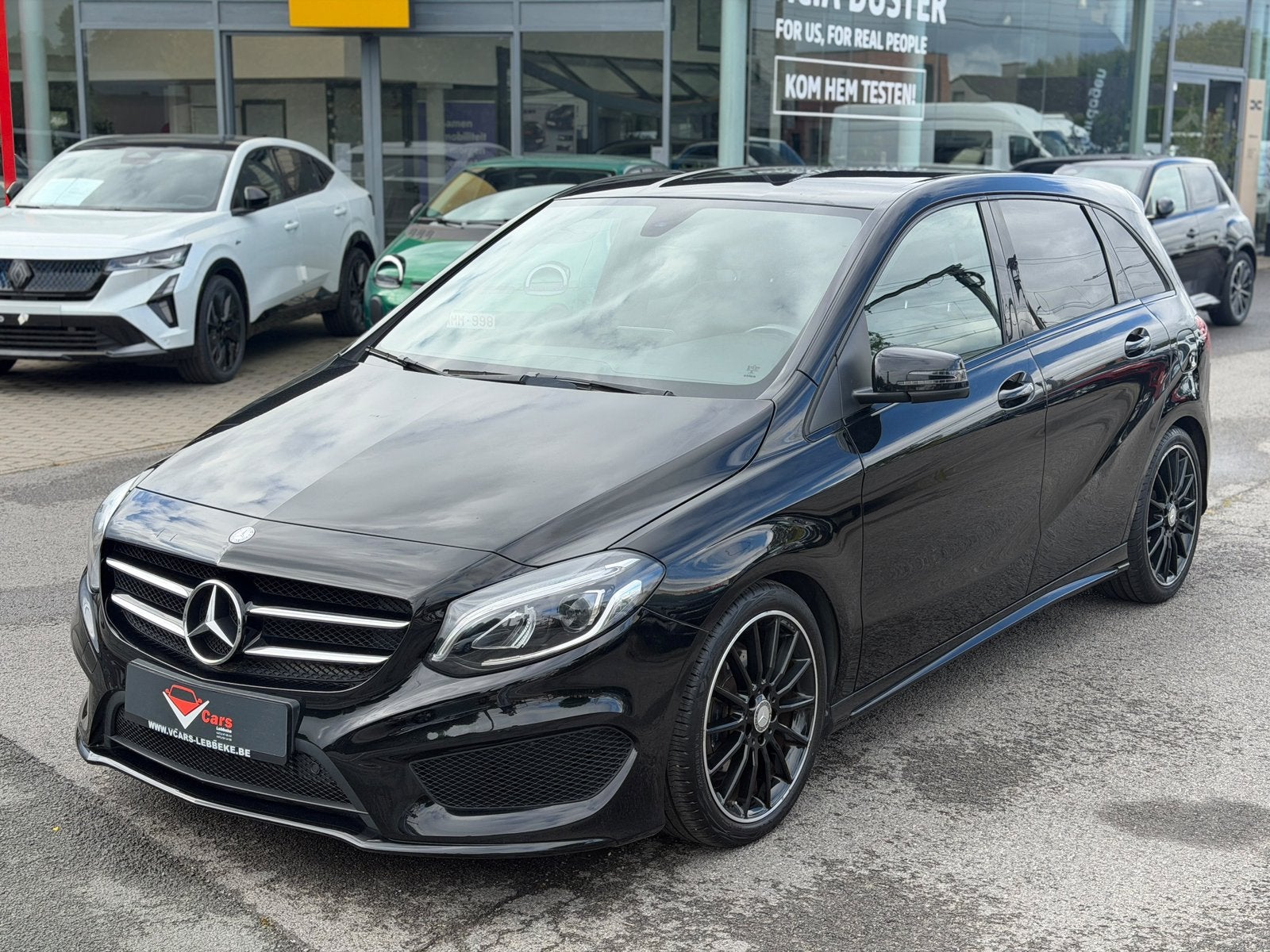 Mercedes B180 benzine automaat Amg night edition garantie, Auto's, Monovolume, Zwart, Bedrijf, 5 deurs